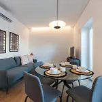 Apartment Brum Design I